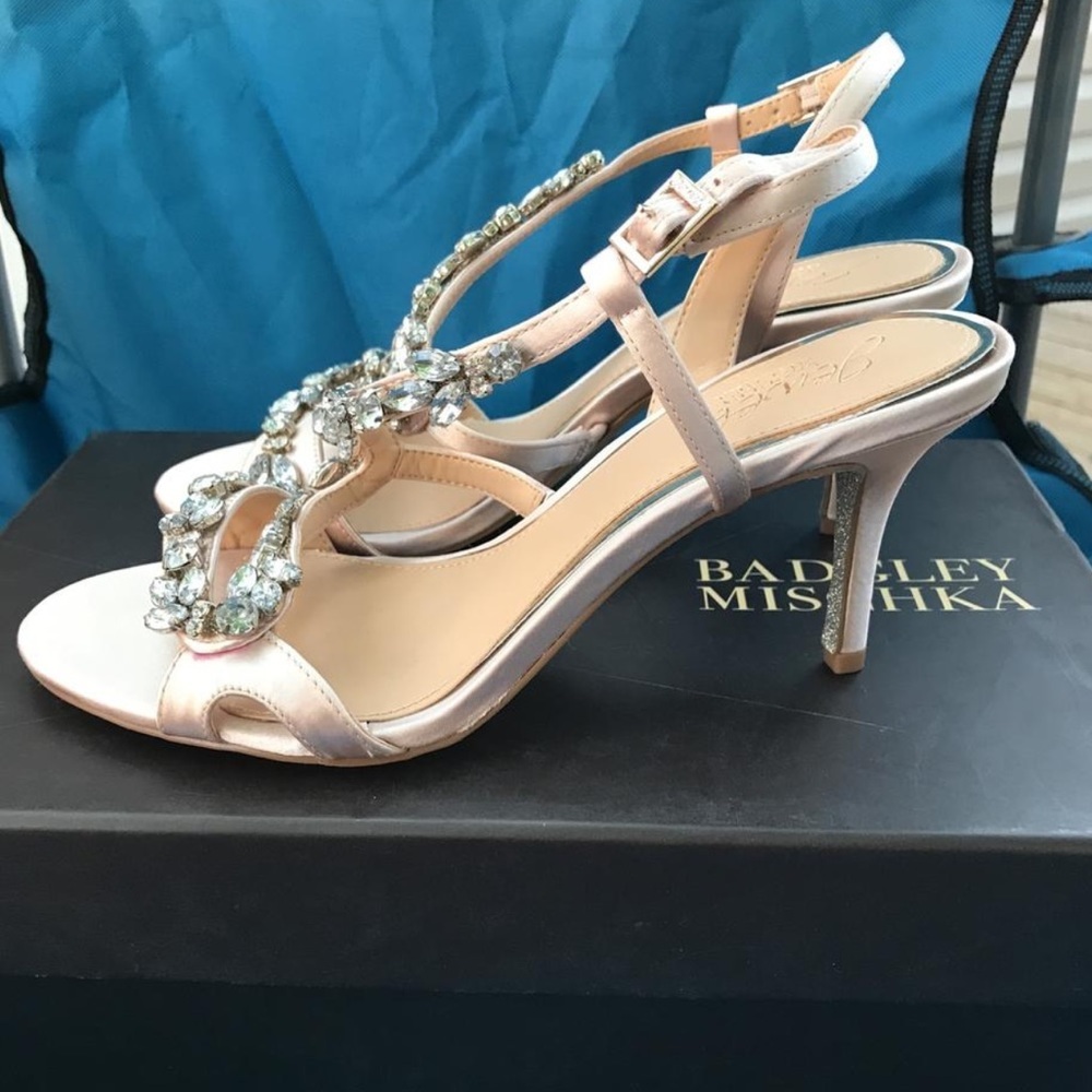 Jewell Badgley Mischka ganet asimetrycal champagne - Picture 8 of 12